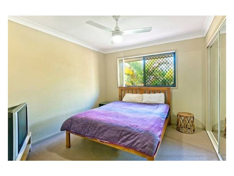 2/13 Thelma Avenue, Biggera Waters QLD 4216