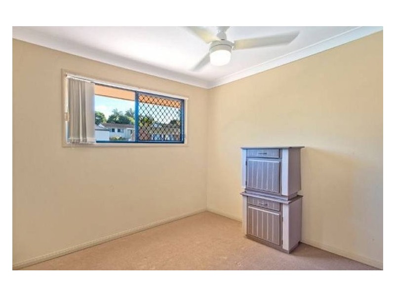2/13 Thelma Avenue, Biggera Waters QLD 4216