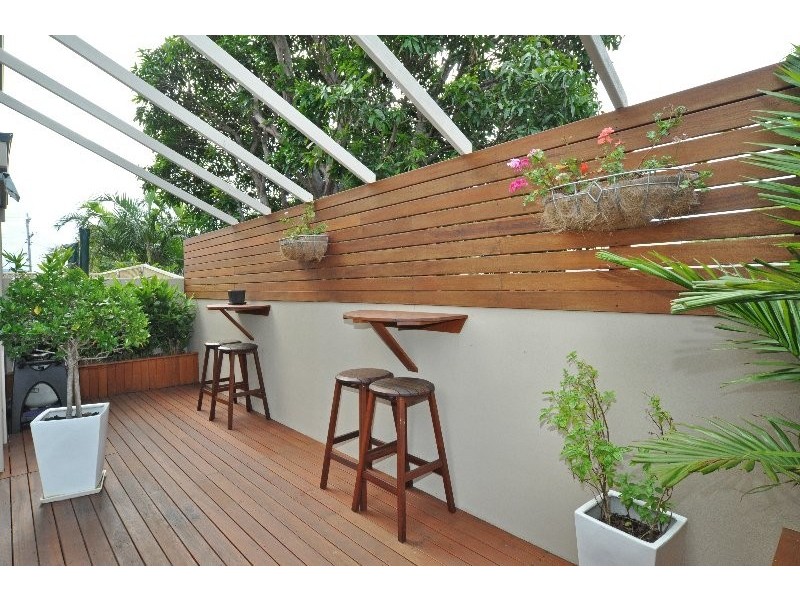 2/33 Drake Avenue, Paradise Point QLD 4216