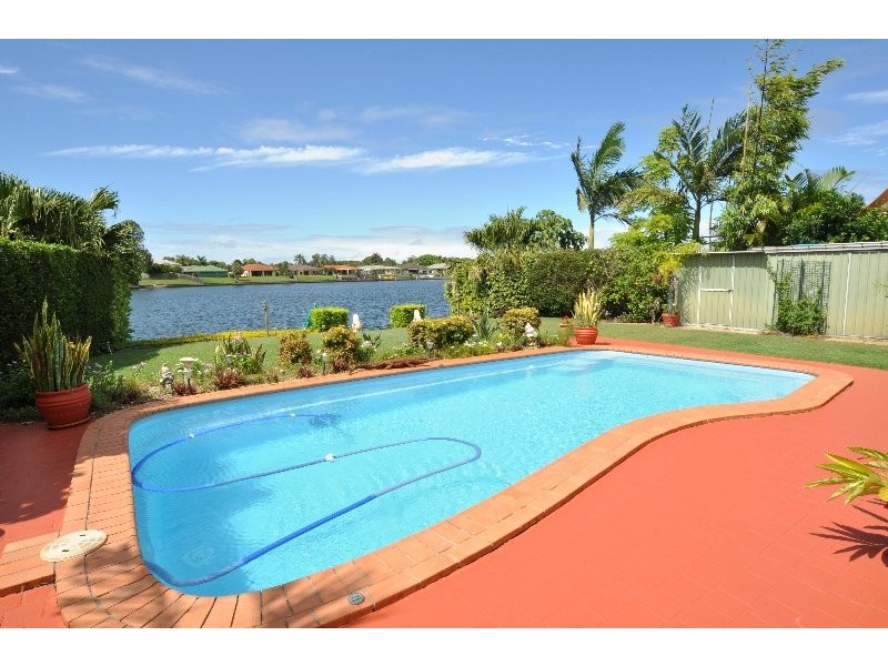 64 Burrendong Road, Coombabah QLD 4216
