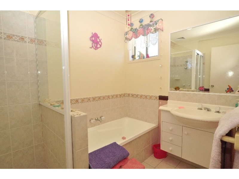 64 Burrendong Road, Coombabah QLD 4216