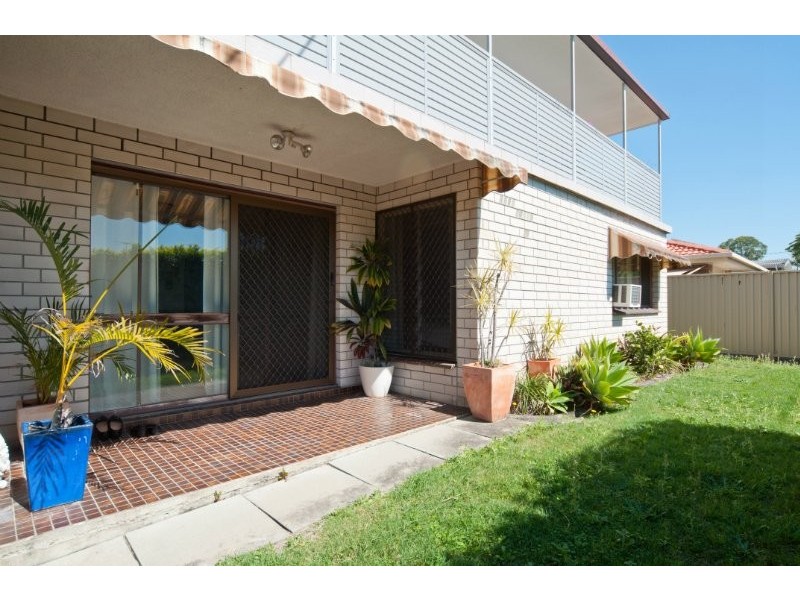 1/28 Errol Avenue, Paradise Point QLD 4216