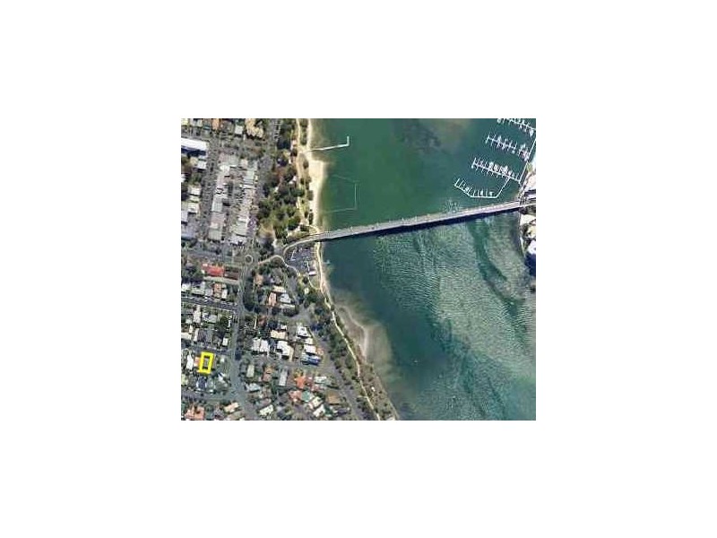 1/28 Errol Avenue, Paradise Point QLD 4216