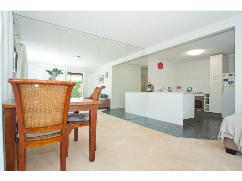 1/28 Errol Avenue, Paradise Point QLD 4216