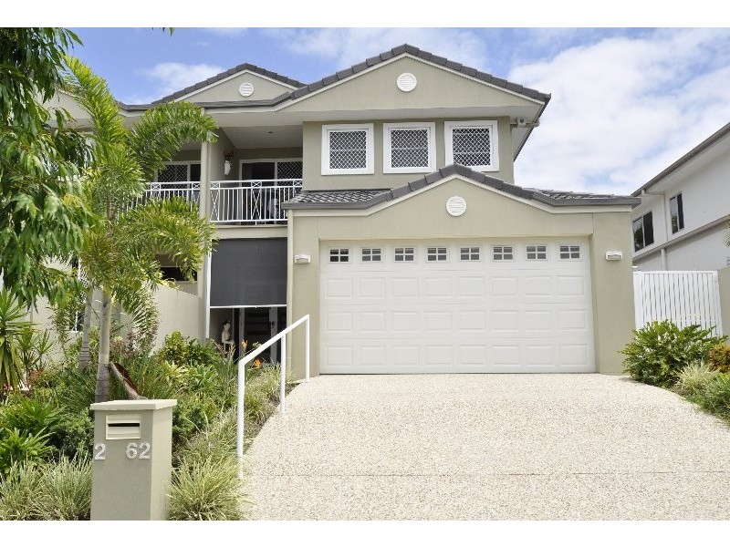2/62 Compass Drive, Biggera Waters QLD 4216