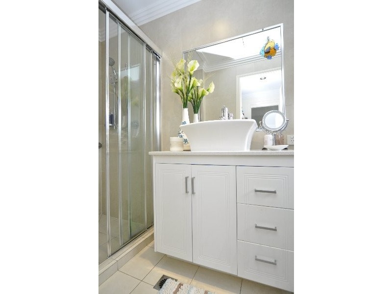 2/62 Compass Drive, Biggera Waters QLD 4216