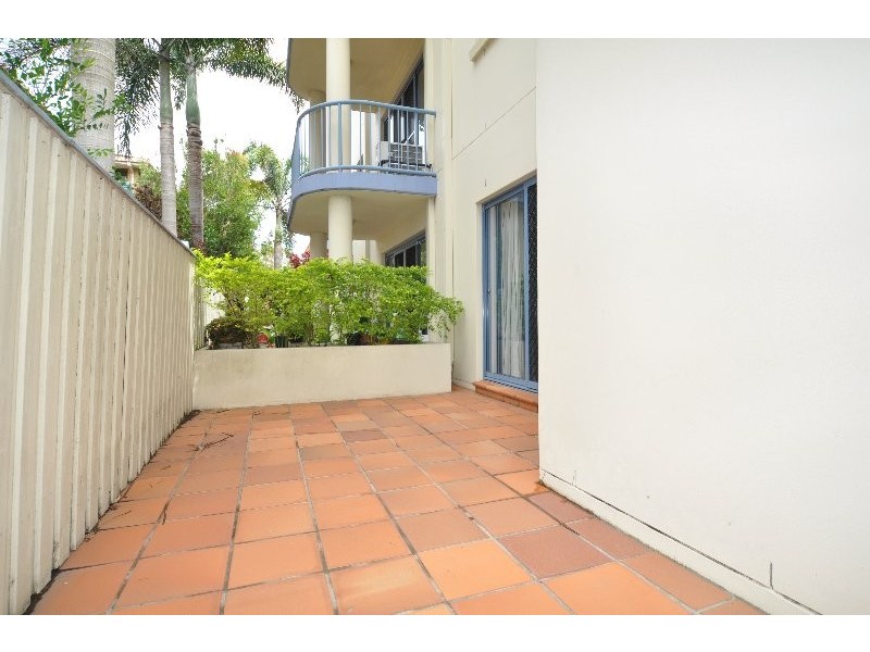 3/550 Marine Parade, Biggera Waters QLD 4216