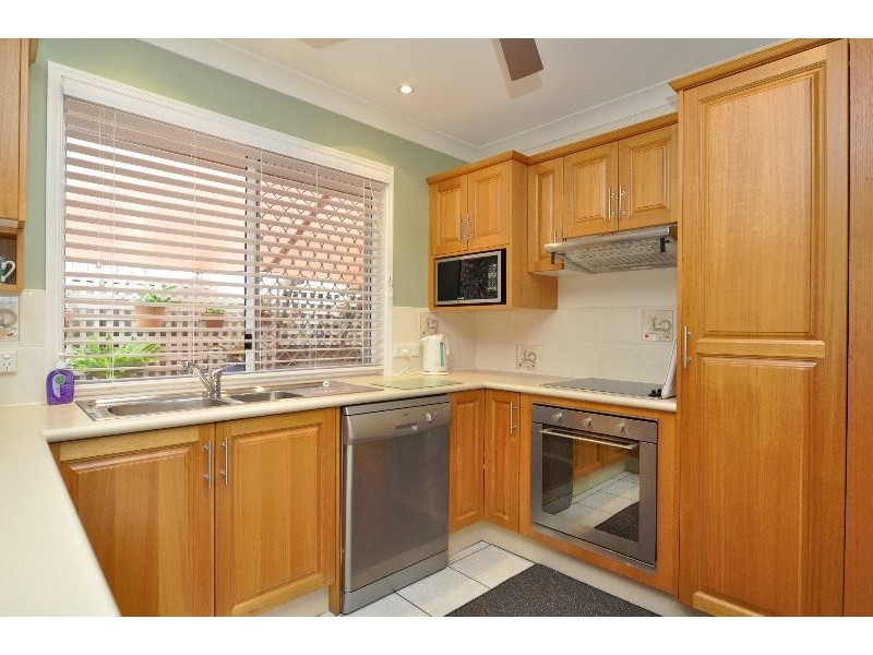 14 Ballybunyon Crescent, Hope Island QLD 4212