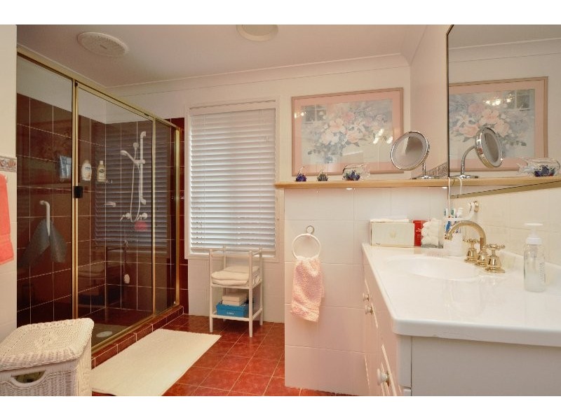 14 Ballybunyon Crescent, Hope Island QLD 4212