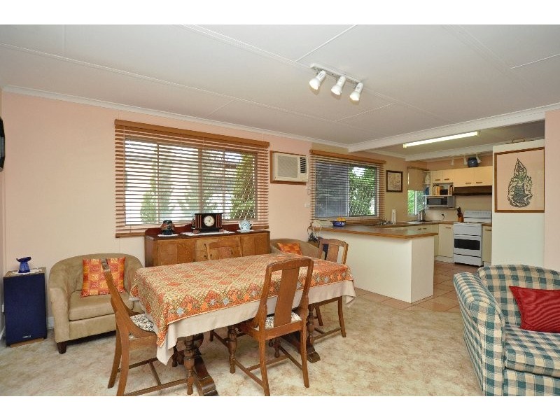 18 Teal Avenue, Paradise Point QLD 4216