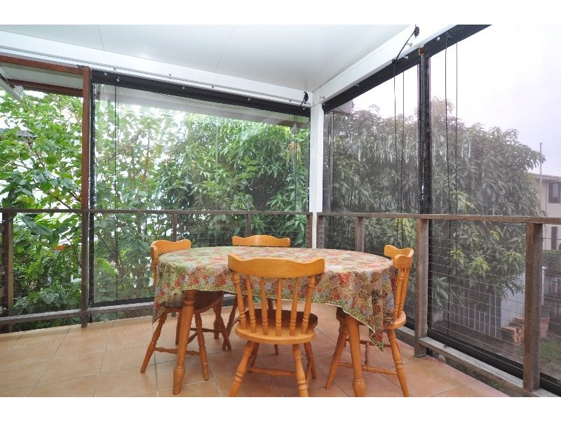 18 Teal Avenue, Paradise Point QLD 4216