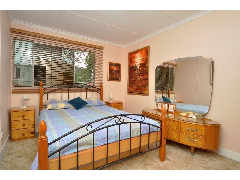 18 Teal Avenue, Paradise Point QLD 4216