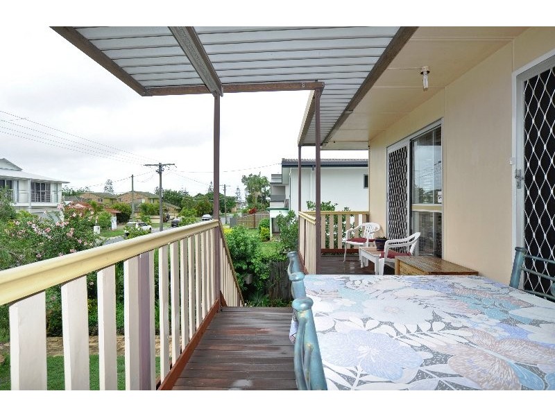 18 Teal Avenue, Paradise Point QLD 4216