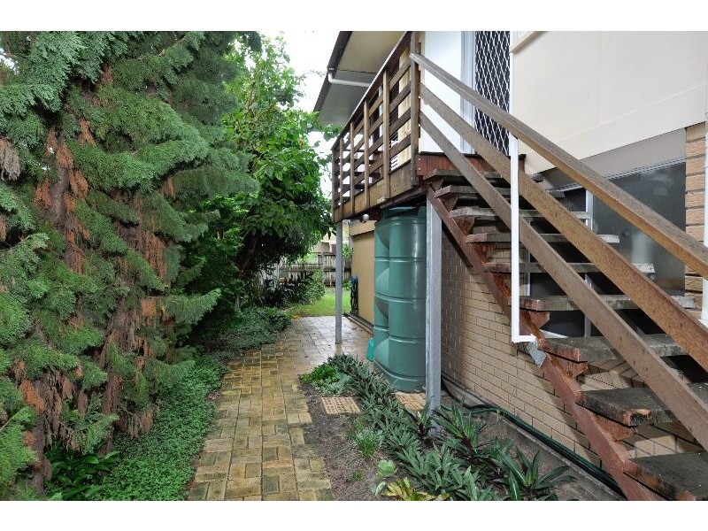 18 Teal Avenue, Paradise Point QLD 4216