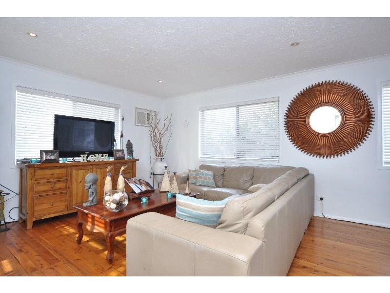 20 Eider Avenue, Paradise Point QLD 4216