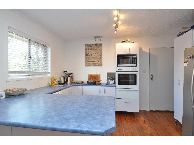 20 Eider Avenue, Paradise Point QLD 4216