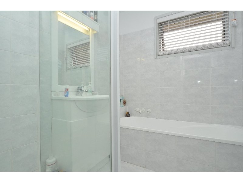 20 Eider Avenue, Paradise Point QLD 4216