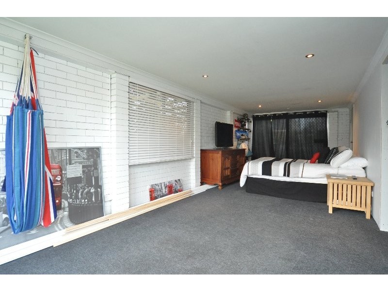 20 Eider Avenue, Paradise Point QLD 4216