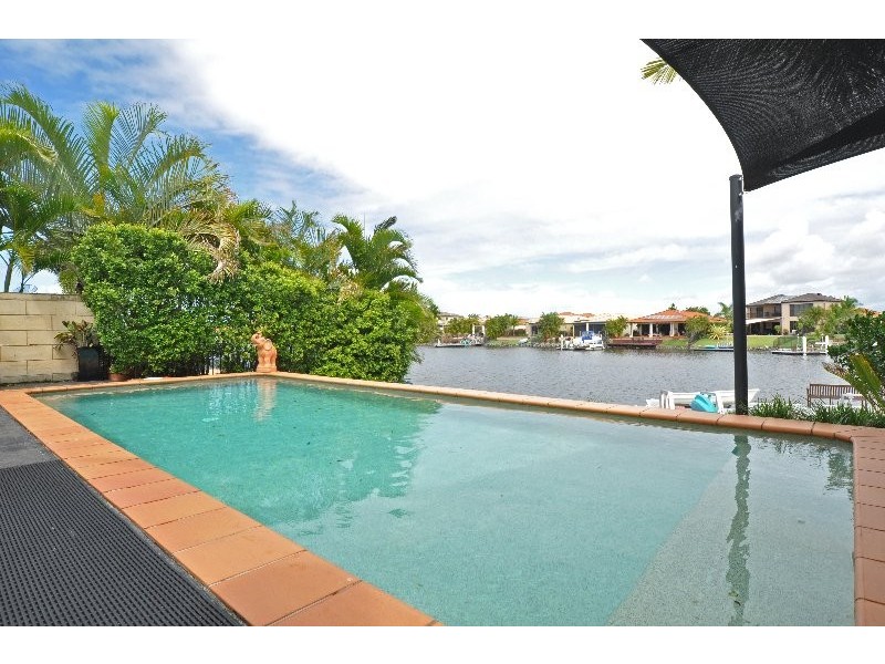 17 Eastpark Waters, Helensvale QLD 4212