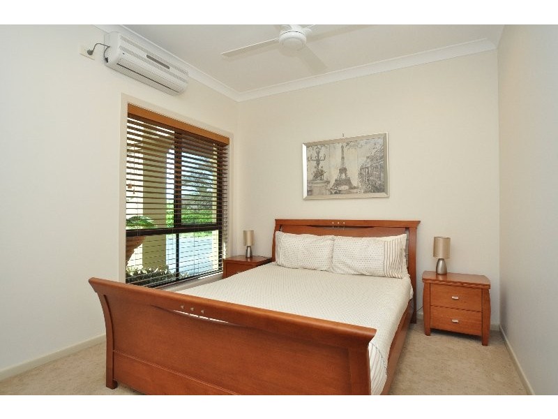 17 Eastpark Waters, Helensvale QLD 4212