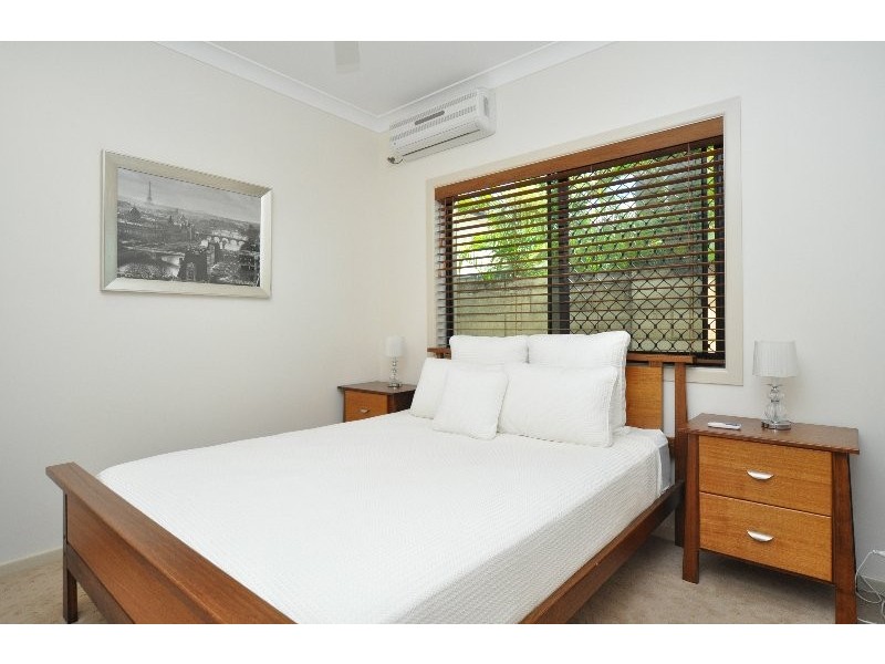 17 Eastpark Waters, Helensvale QLD 4212