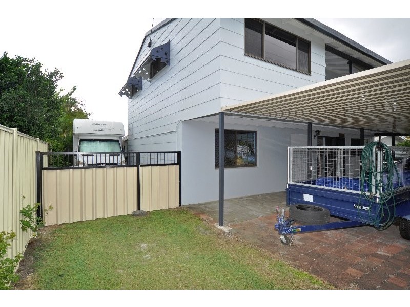 212 Oxley Drive, Coombabah QLD 4216