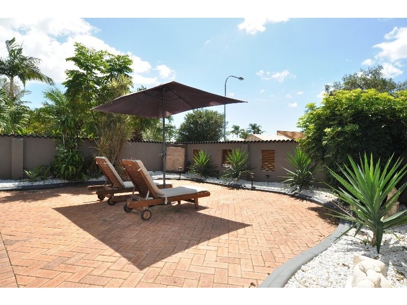 22 Sundown Drive, Paradise Point QLD 4216
