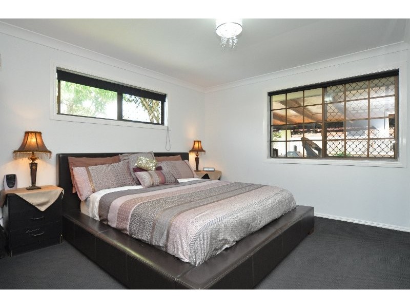 22 Sundown Drive, Paradise Point QLD 4216