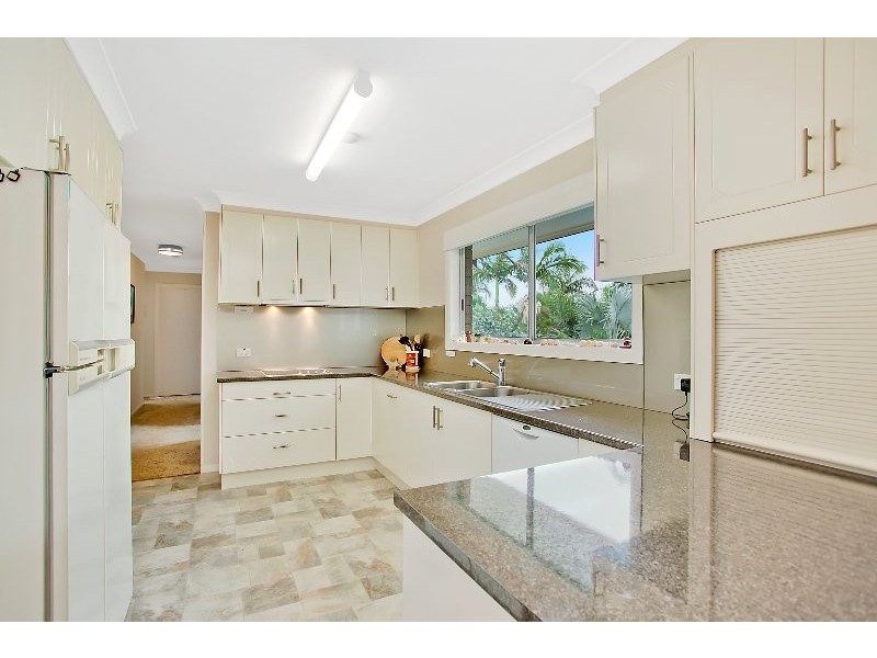 7 Runaway Bay Avenue, Runaway Bay QLD 4216