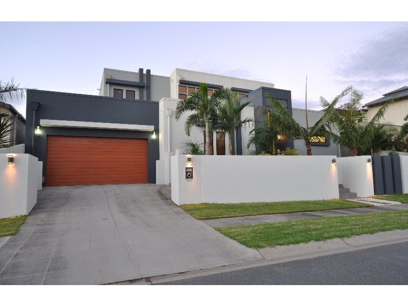 102 Compass Drive, Biggera Waters QLD 4216