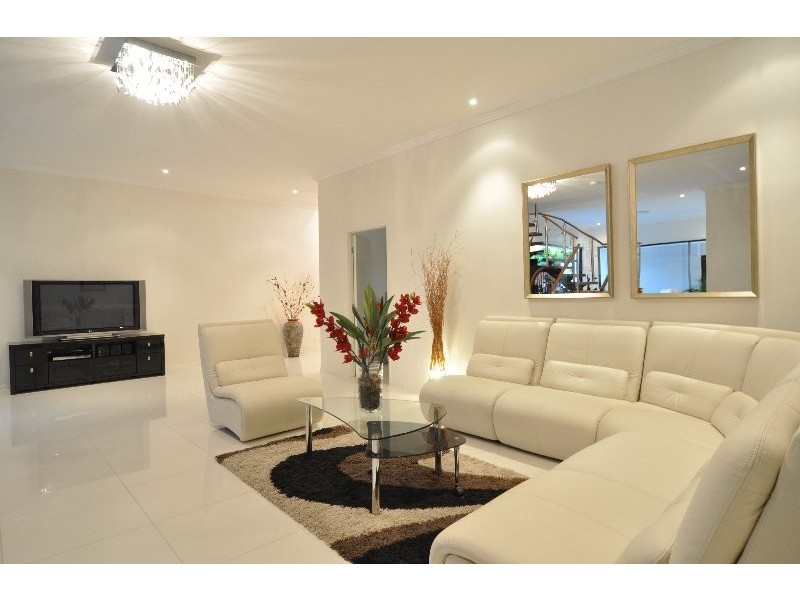 102 Compass Drive, Biggera Waters QLD 4216