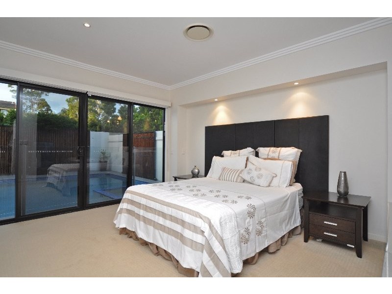 102 Compass Drive, Biggera Waters QLD 4216