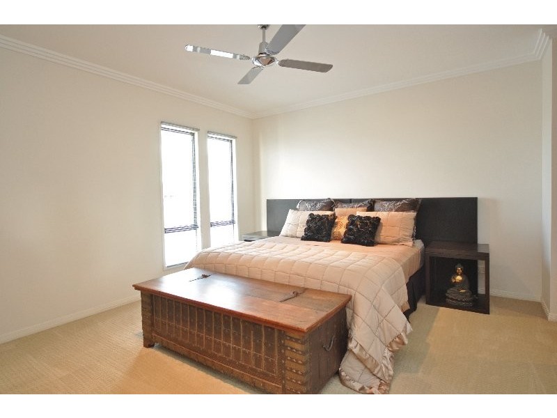 102 Compass Drive, Biggera Waters QLD 4216