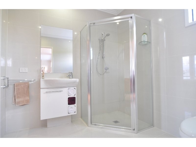 102 Compass Drive, Biggera Waters QLD 4216