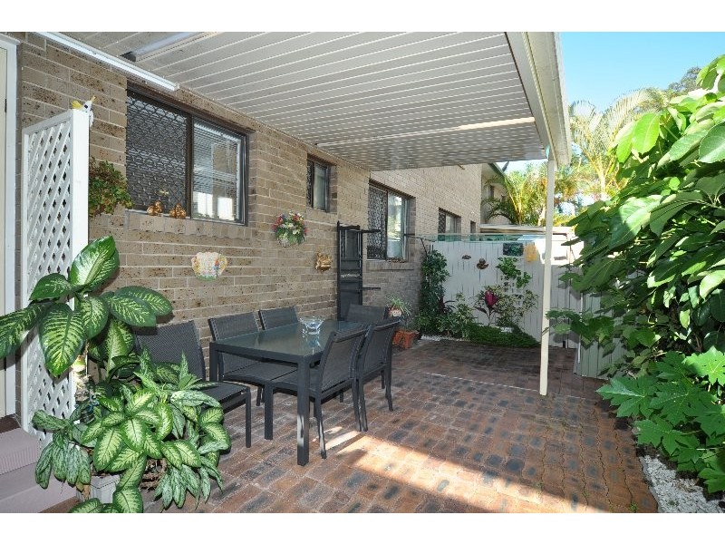 1/17 Huth Street, Labrador QLD 4215