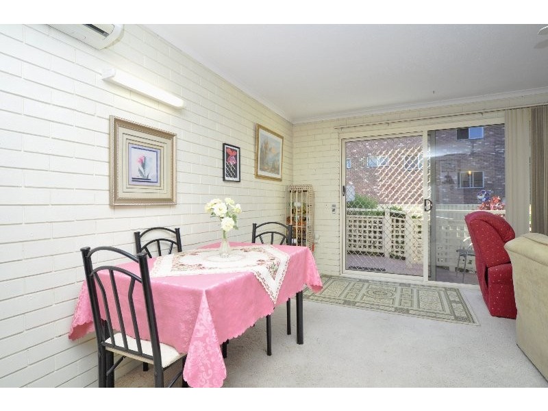 1/17 Huth Street, Labrador QLD 4215