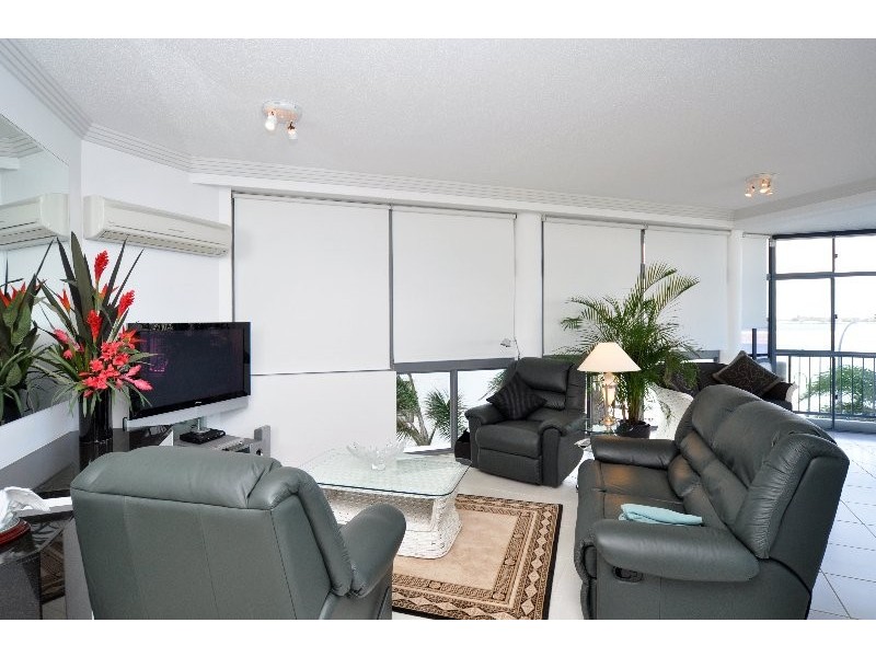 3/314 Marine Parade, Labrador QLD 4215