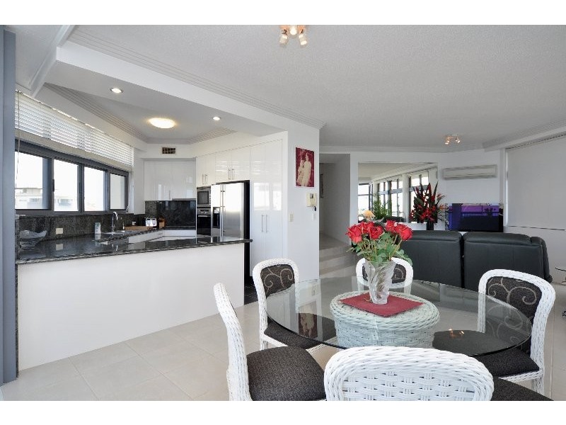 3/314 Marine Parade, Labrador QLD 4215