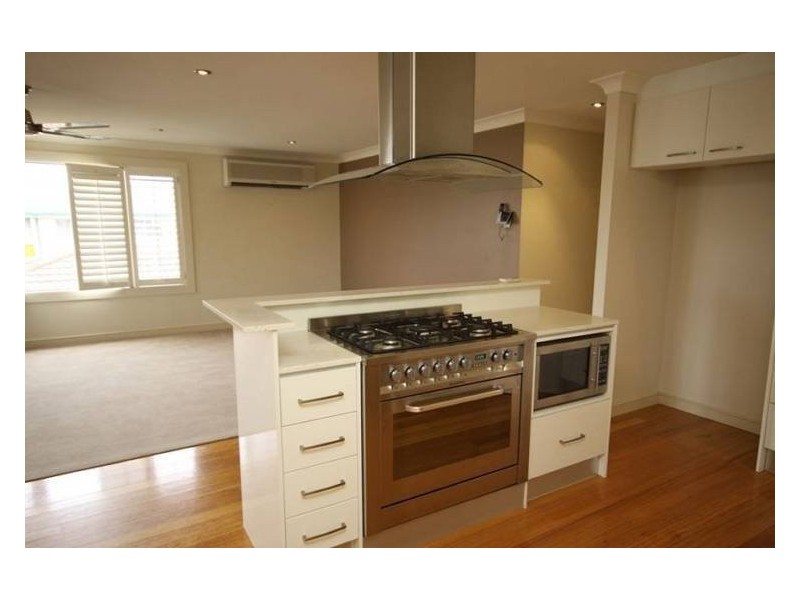 2/54 Markham Avenue, Runaway Bay QLD 4216