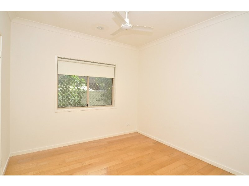 2/8 Teal Avenue, Paradise Point QLD 4216