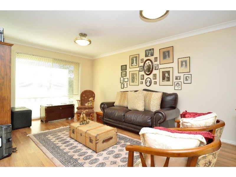 123 Arun Drive, Arundel QLD 4214