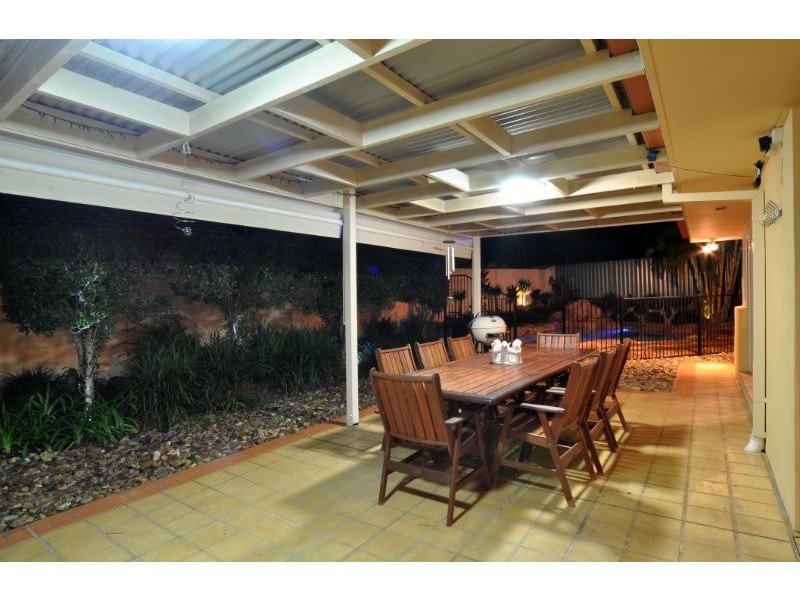 123 Arun Drive, Arundel QLD 4214