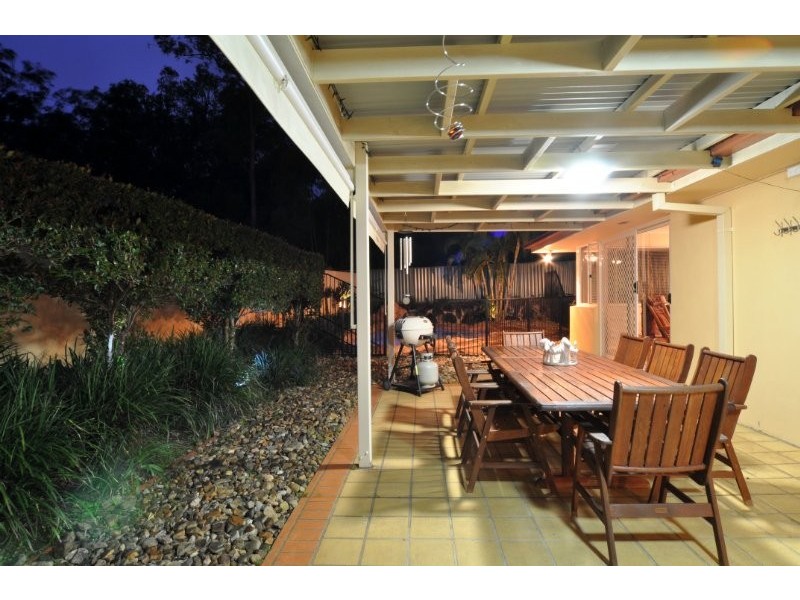 123 Arun Drive, Arundel QLD 4214