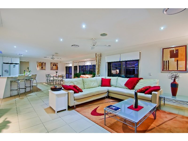 15 Karema Crescent, Runaway Bay QLD 4216