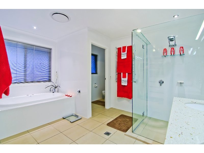 15 Karema Crescent, Runaway Bay QLD 4216