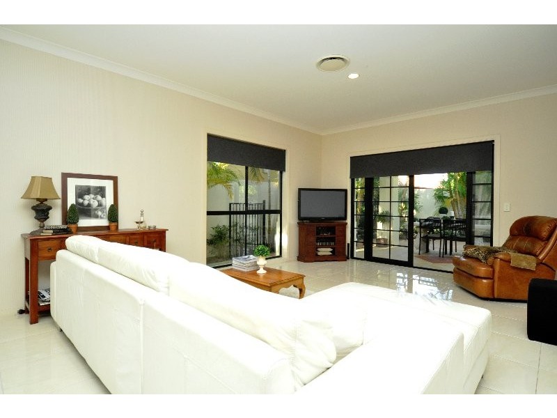 1649 Riverdale Court, Hope Island QLD 4212