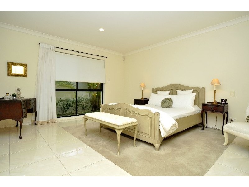 1649 Riverdale Court, Hope Island QLD 4212