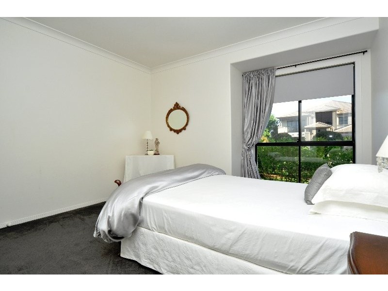 1649 Riverdale Court, Hope Island QLD 4212