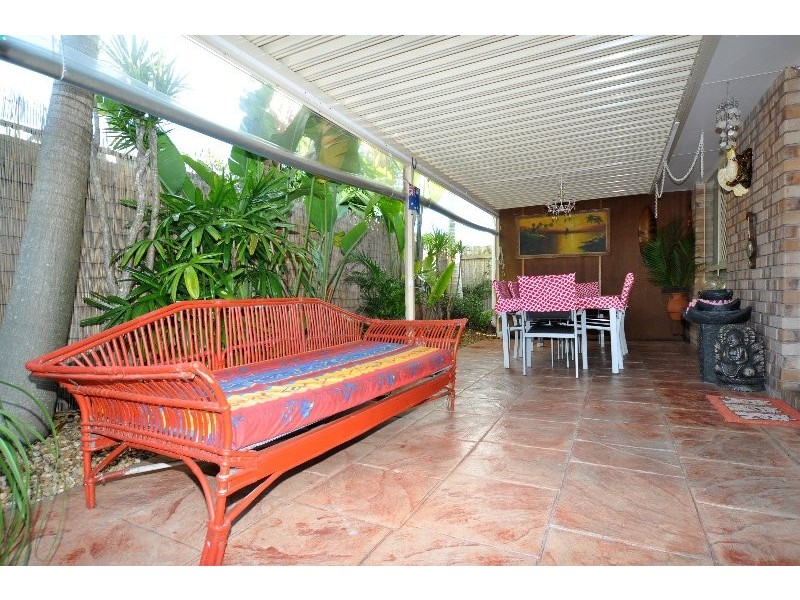 27 Angelo Avenue, Coombabah QLD 4216