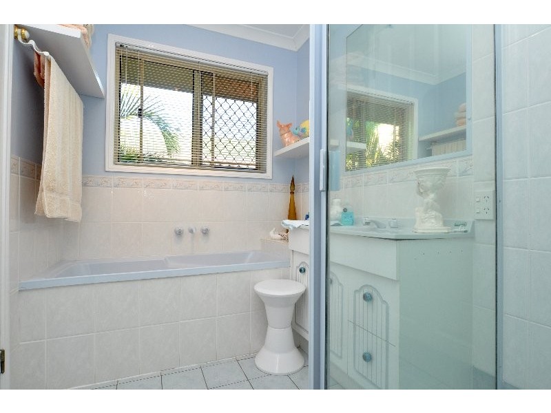 27 Angelo Avenue, Coombabah QLD 4216